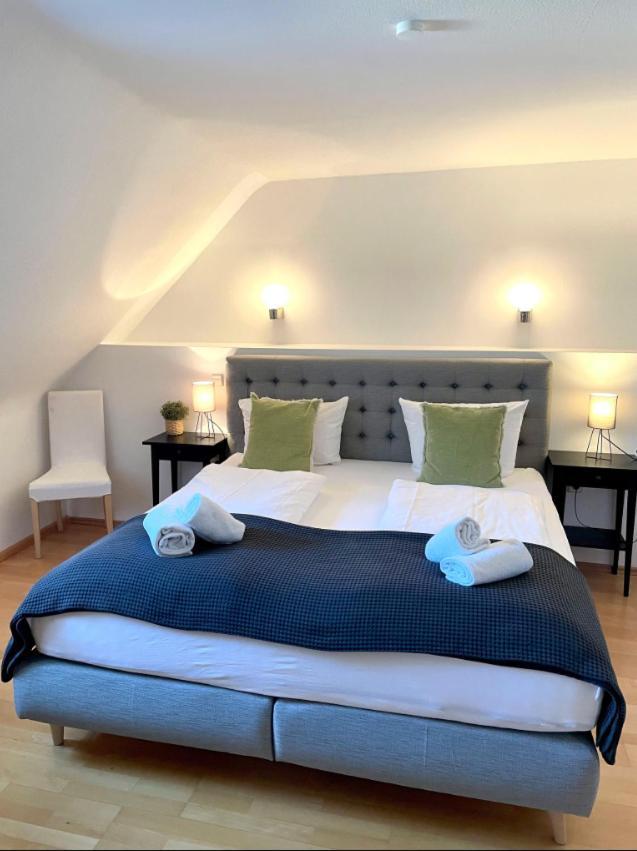 Hotel & Restaurant Gruener Baum Merzhausen エクステリア 写真