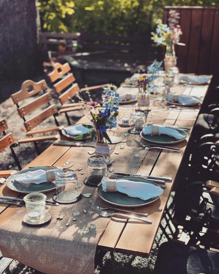 Hotel & Restaurant Gruener Baum Merzhausen エクステリア 写真