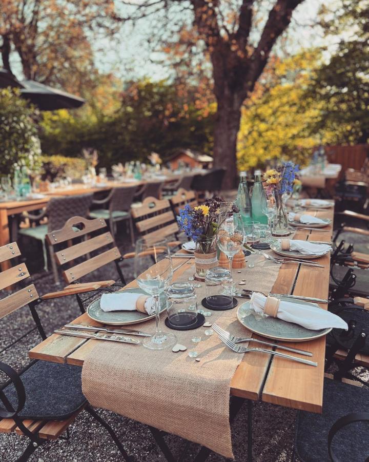 Hotel & Restaurant Gruener Baum Merzhausen エクステリア 写真