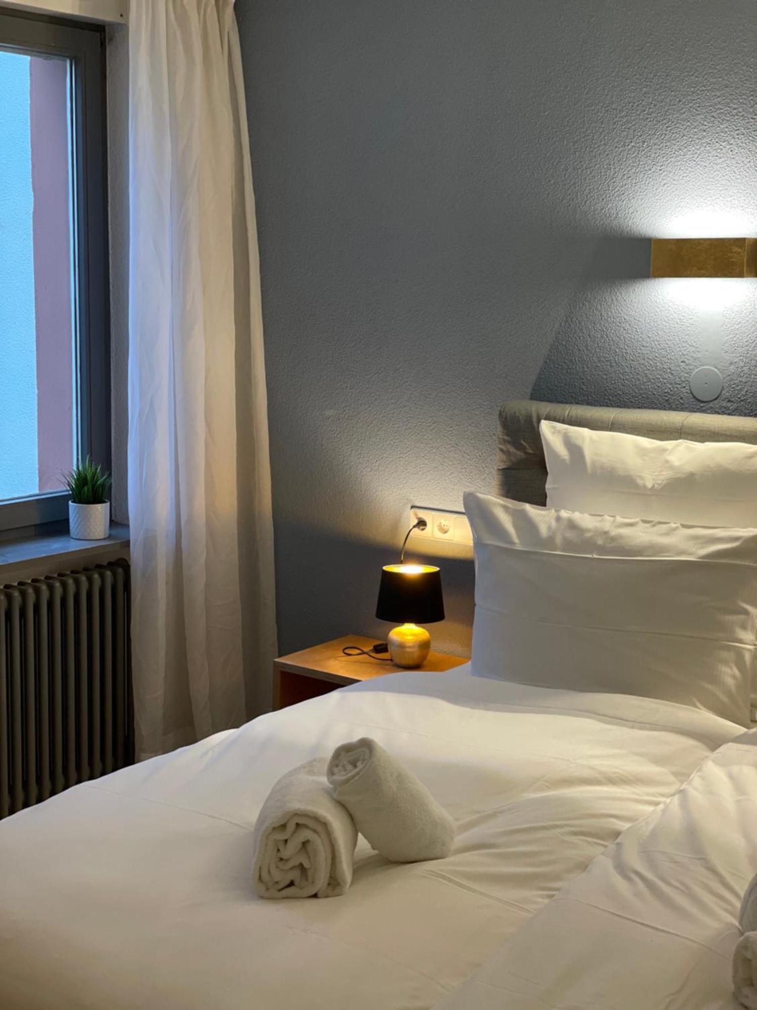 Hotel & Restaurant Gruener Baum Merzhausen エクステリア 写真